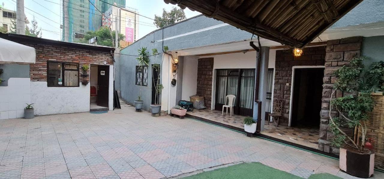 Lucy Guest House  Addis-Abeba Extérieur photo