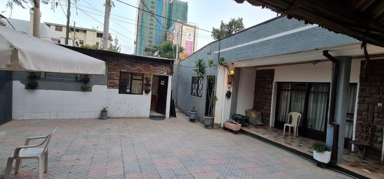 Lucy Guest House  Addis-Abeba Extérieur photo