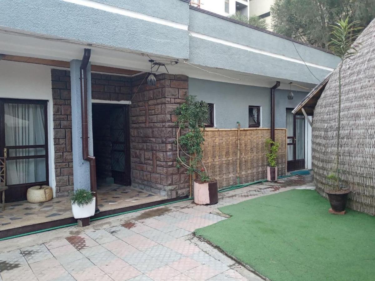 Lucy Guest House  Addis-Abeba Extérieur photo